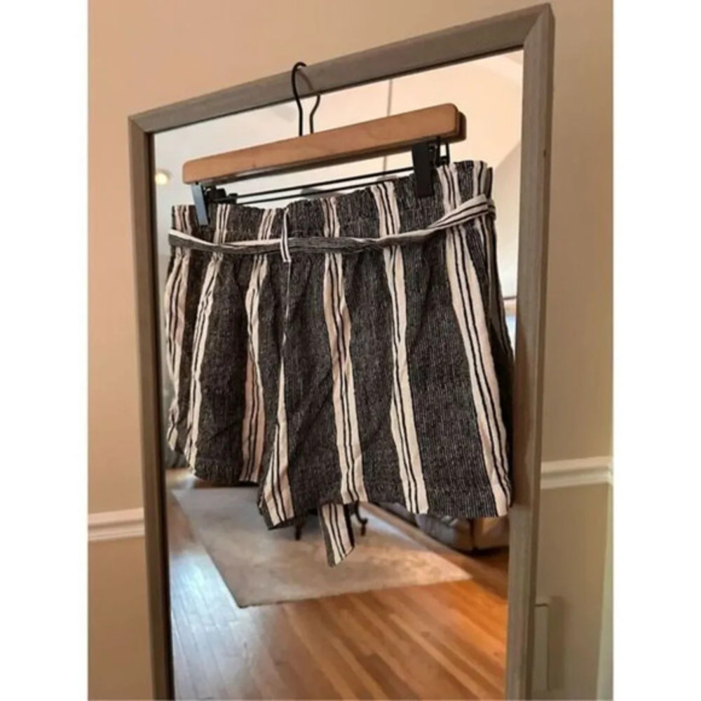 Indigo Rising Striped High Rise Shorts Size Small - Picture 2 of 3